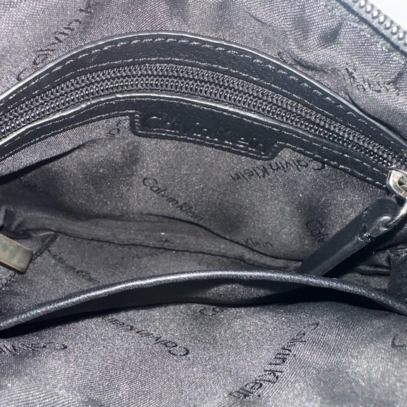 Calvin Klein purse - Picture 5 of 8